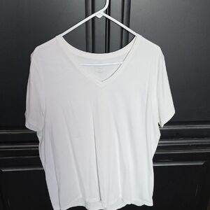 Lands' End Women's White V-Neck Short Sleeve Top